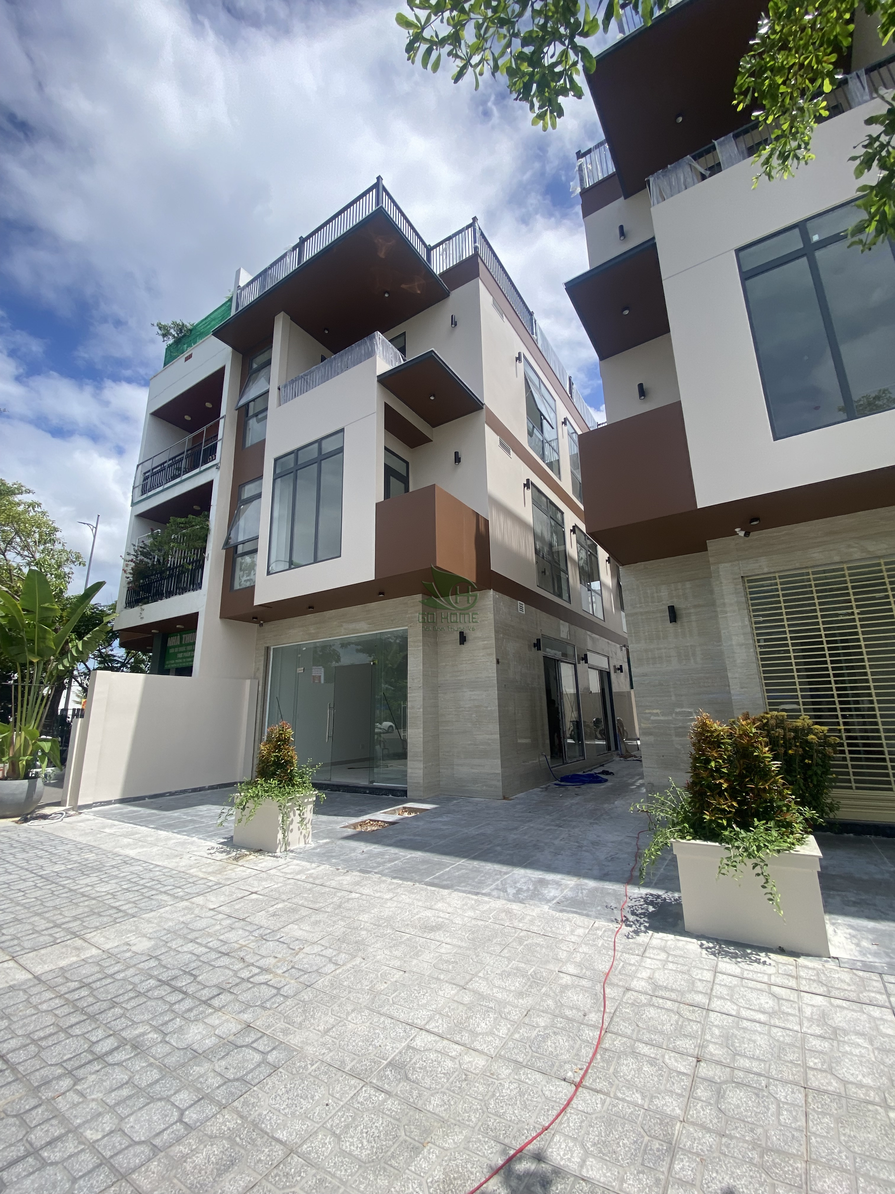 CHO THUÊ MẶT BẰNG LỚN 1500m2 KHU ĐÔ THỊ MỸ GIA GIÁ 120 TRIỆU / THÁNG ...